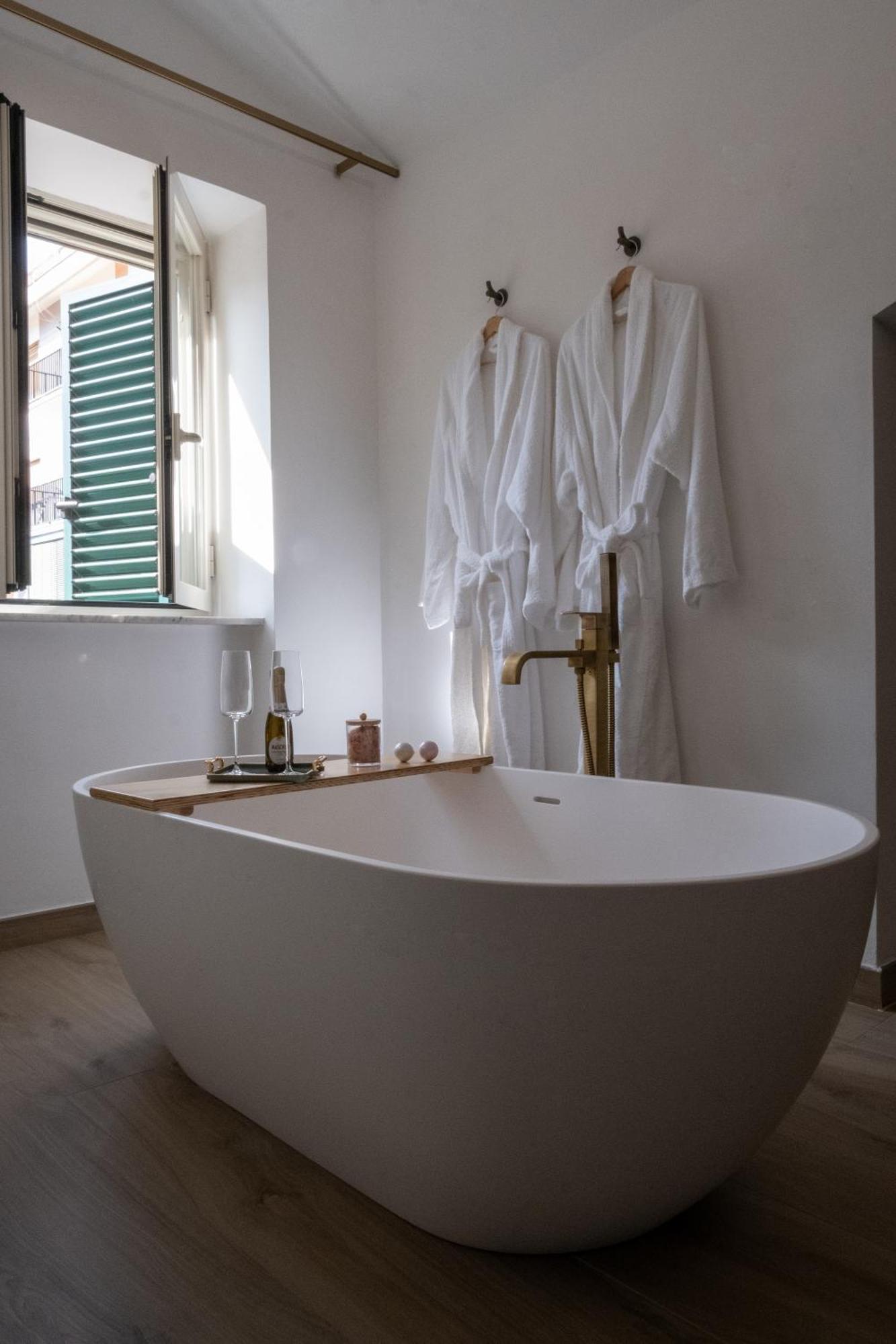Coraline Deluxe Rooms Castellammare di Stabia Ngoại thất bức ảnh