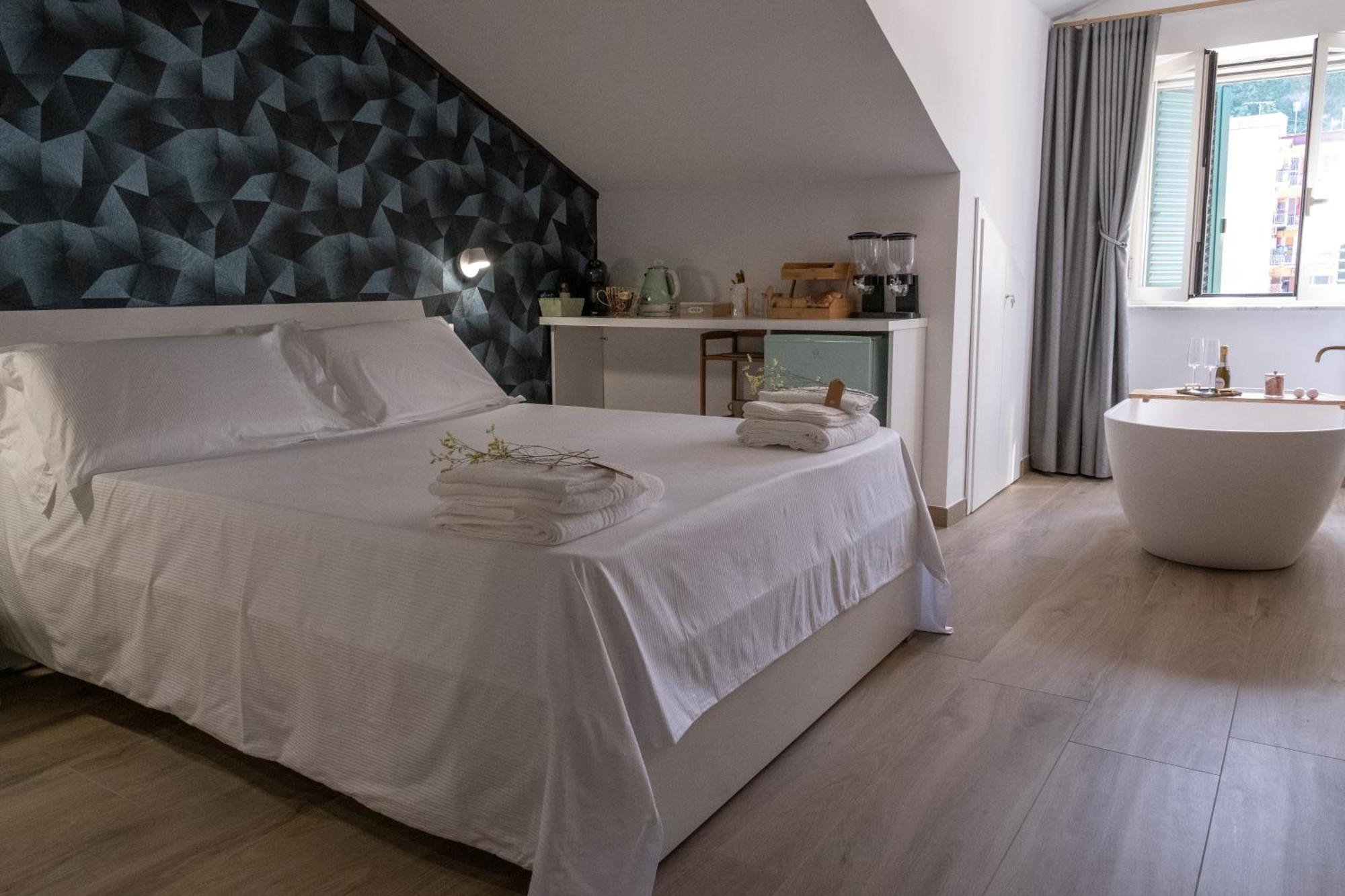 Coraline Deluxe Rooms Castellammare di Stabia Ngoại thất bức ảnh